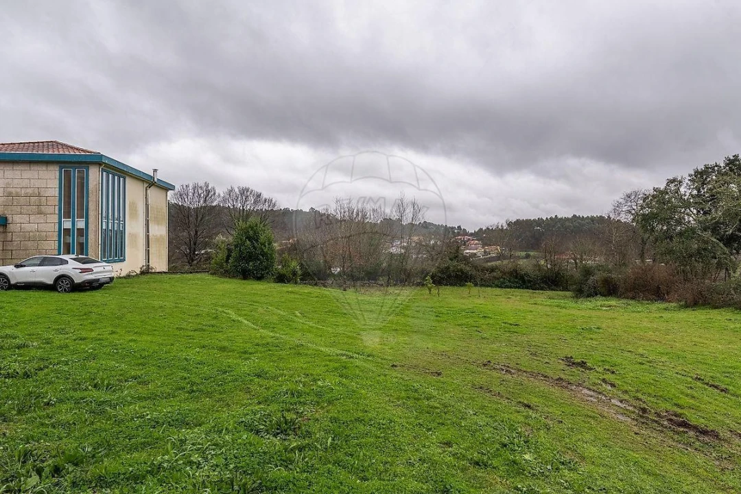 Moradia T4 para Venda em Calvos e Frades Foto 37