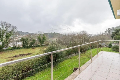 Moradia T4 para Venda em Calvos e Frades