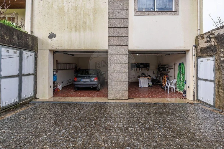 Moradia T4 para Venda em Calvos e Frades Foto 26