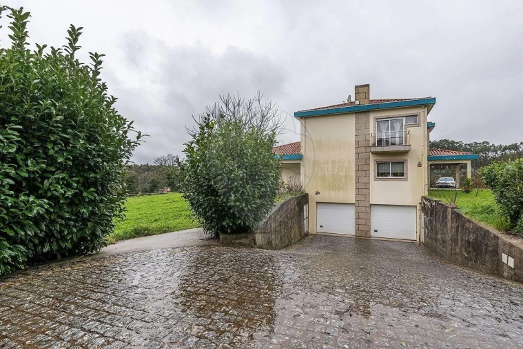 Moradia T4 para Venda em Calvos e Frades Foto 27