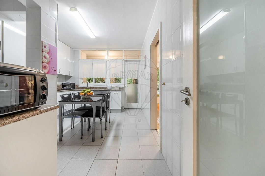 Apartamento T2 para Venda em Creixomil Foto 15