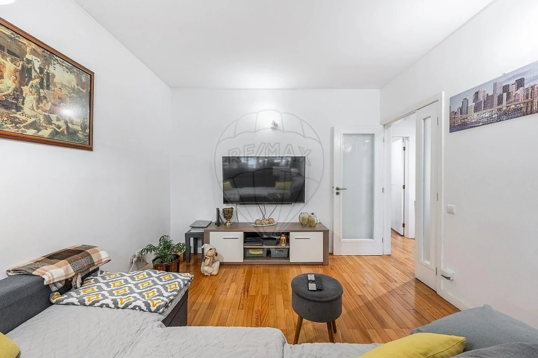 Apartamento T2 para Venda em Creixomil Foto 18