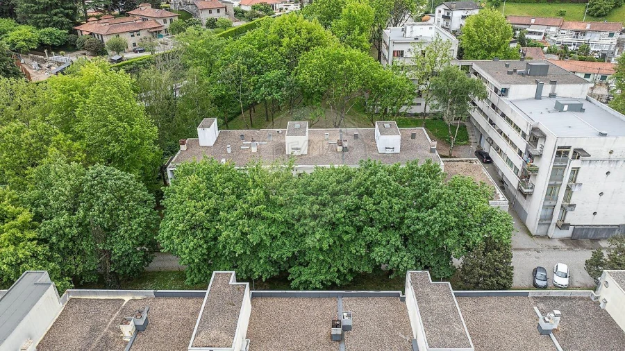 Apartamento T2 para Venda em Creixomil Foto 2