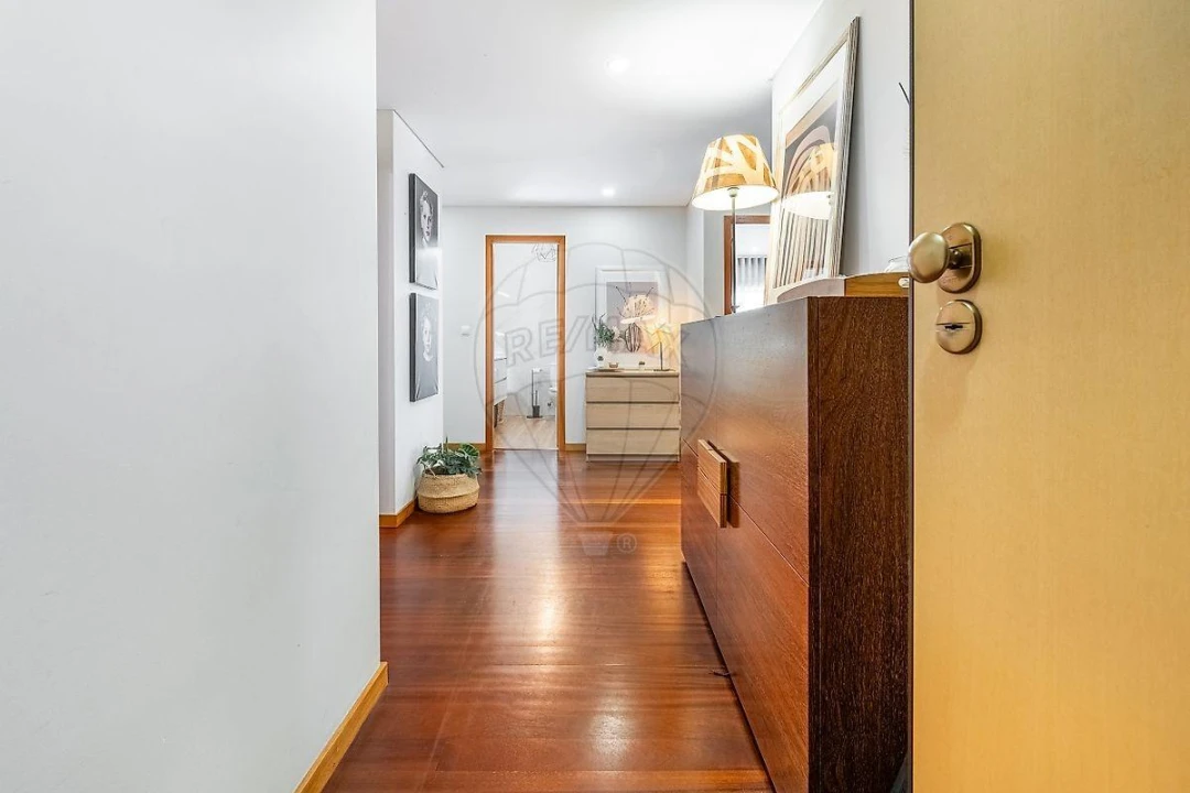 Apartamento T2 para Venda em Braga (Maximinos, Sé e Cividade) Foto 21