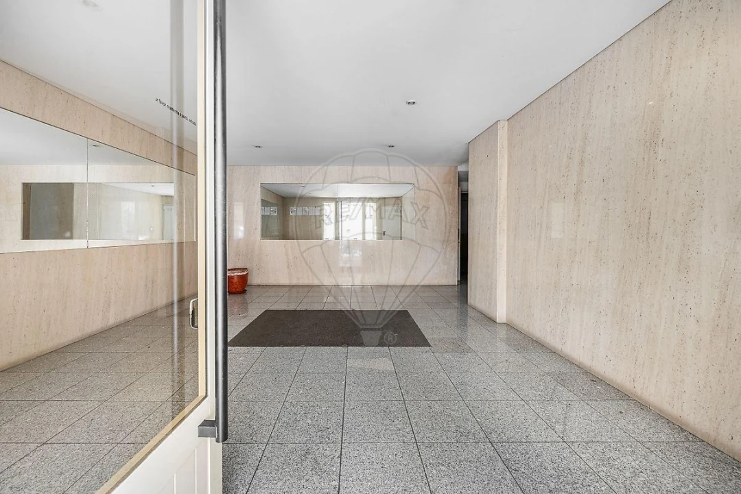 Apartamento T2 para Venda em Braga (Maximinos, Sé e Cividade) Foto 24