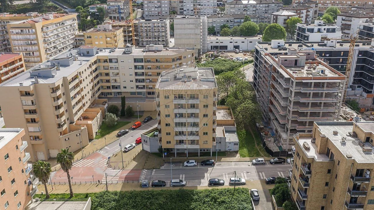 Apartamento T2 para Venda em Braga (Maximinos, Sé e Cividade) Foto 28