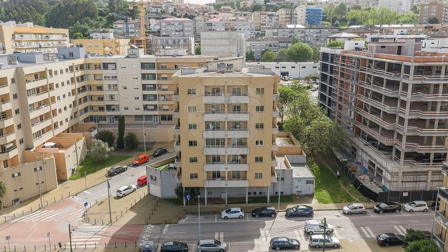 Apartamento T2 para Venda em Braga (Maximinos, Sé e Cividade) Foto 29