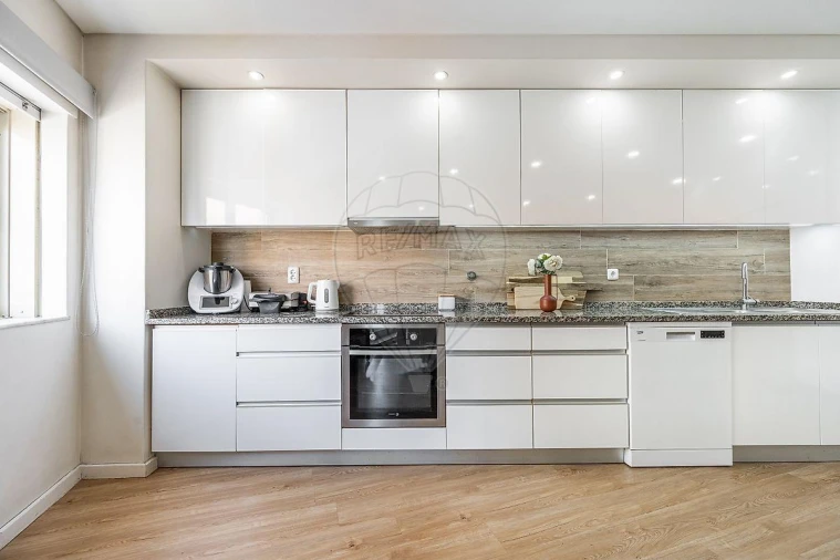 Apartamento T2 para Venda em Braga (Maximinos, Sé e Cividade) Foto 5