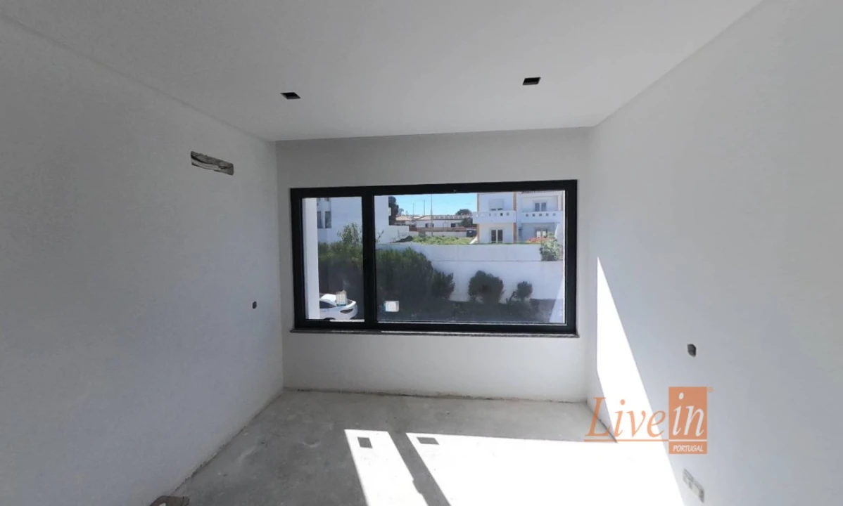 Moradia T3 para Venda em Ericeira Foto 24