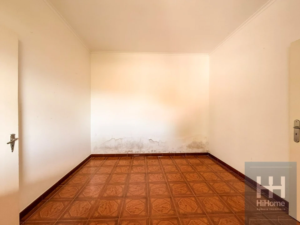 Moradia T5 para Venda em Caniço Foto 12