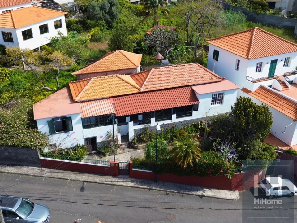 Moradia T5 para Venda em Caniço Foto 36