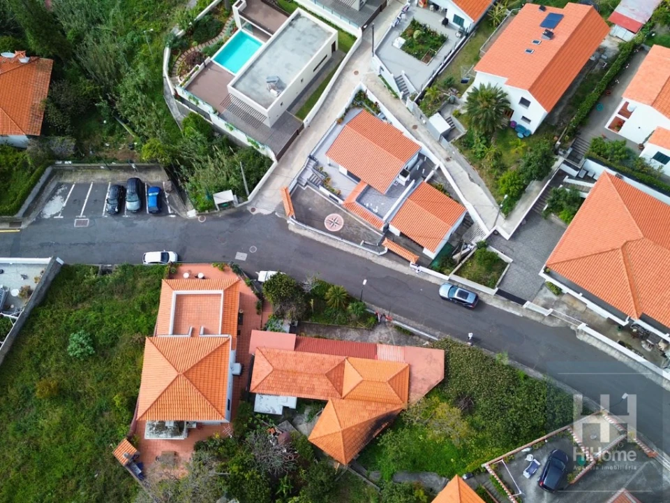 Moradia T5 para Venda em Caniço Foto 42