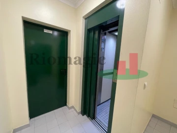 Apartamento T3 para Venda em Laranjeiro e Feijó