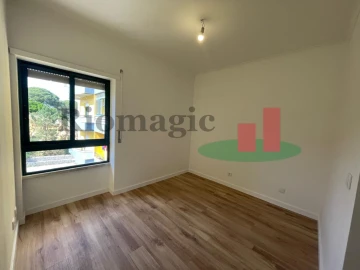 Apartamento T3 para Venda em Laranjeiro e Feijó