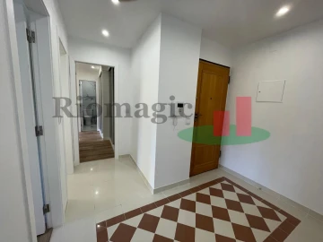 Apartamento T3 para Venda em Laranjeiro e Feijó