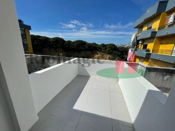 Apartamento T3 para Venda em Laranjeiro e Feijó Foto 24