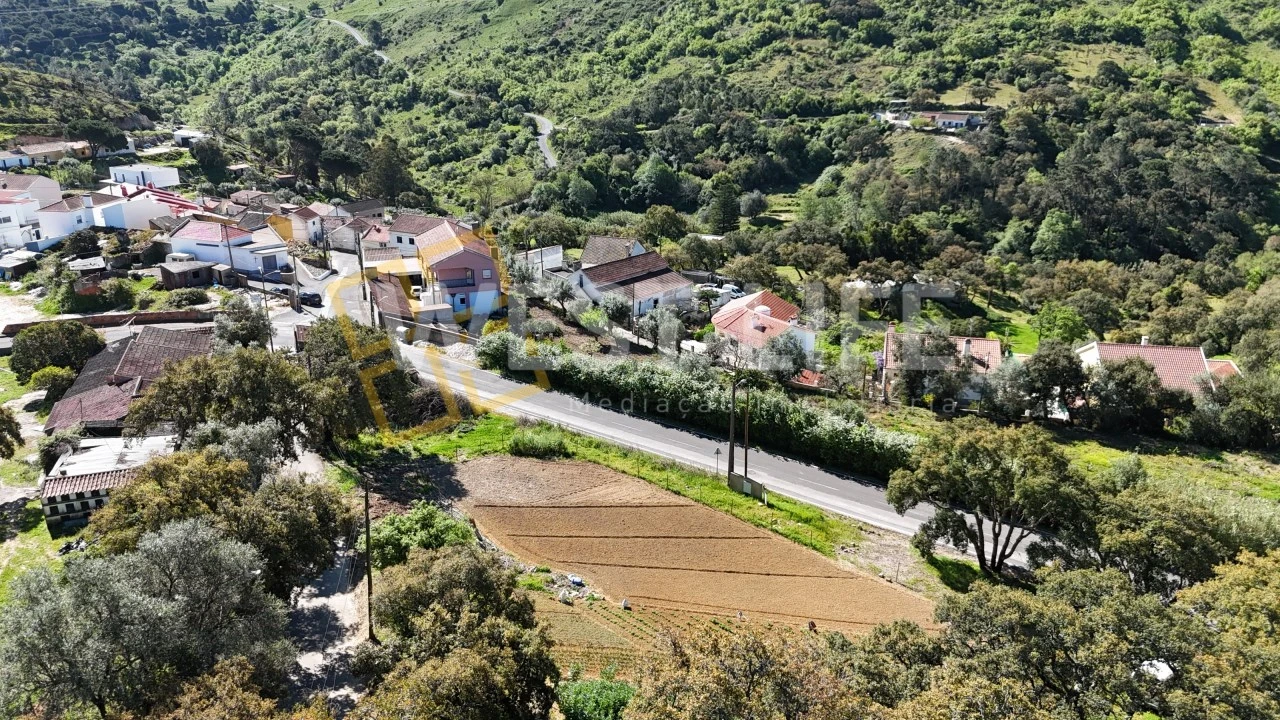 Moradia T3 para Venda em Fanhões Foto 18