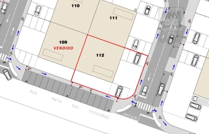 Terreno Comércio / Armazém para Venda em Cabouco