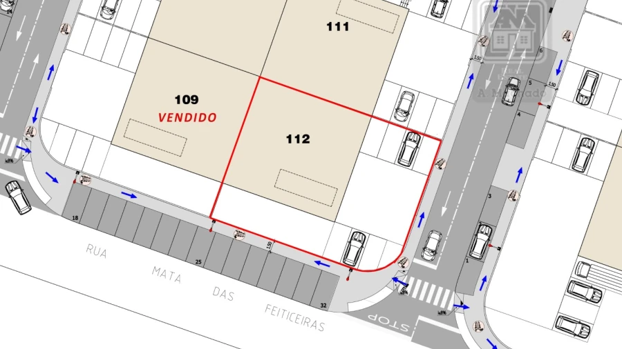 Terreno Comércio / Armazém para Venda em Cabouco