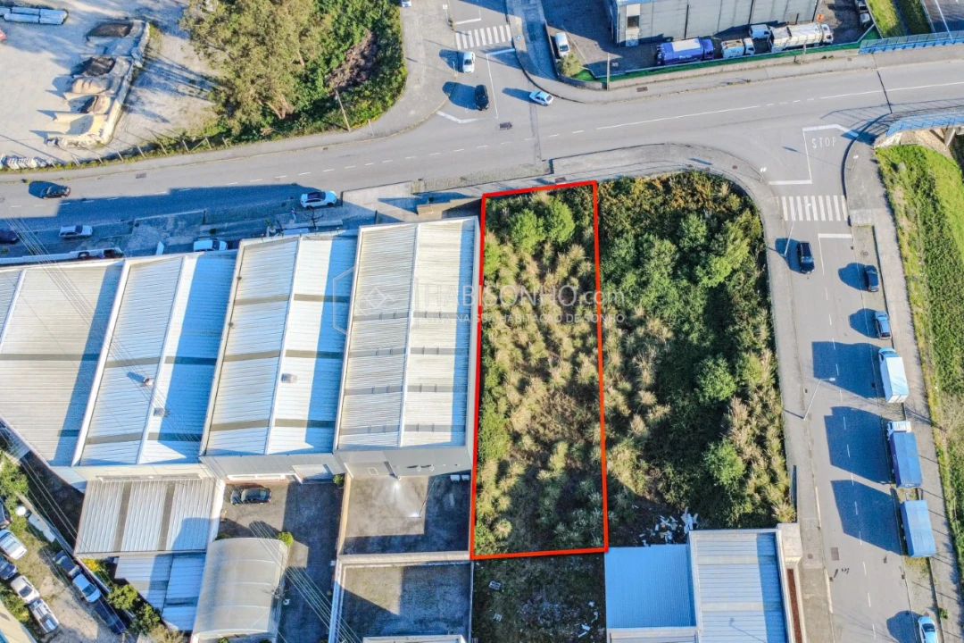 Terreno para Venda em Alfena Foto 2