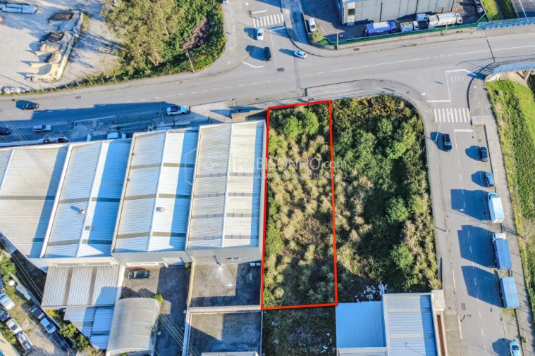 Terreno para Venda em Alfena Foto 2