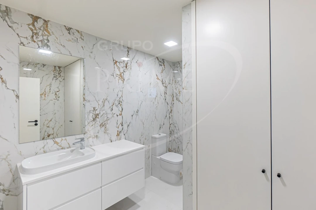 Moradia T4 para Venda em Gulpilhares e Valadares Foto 15