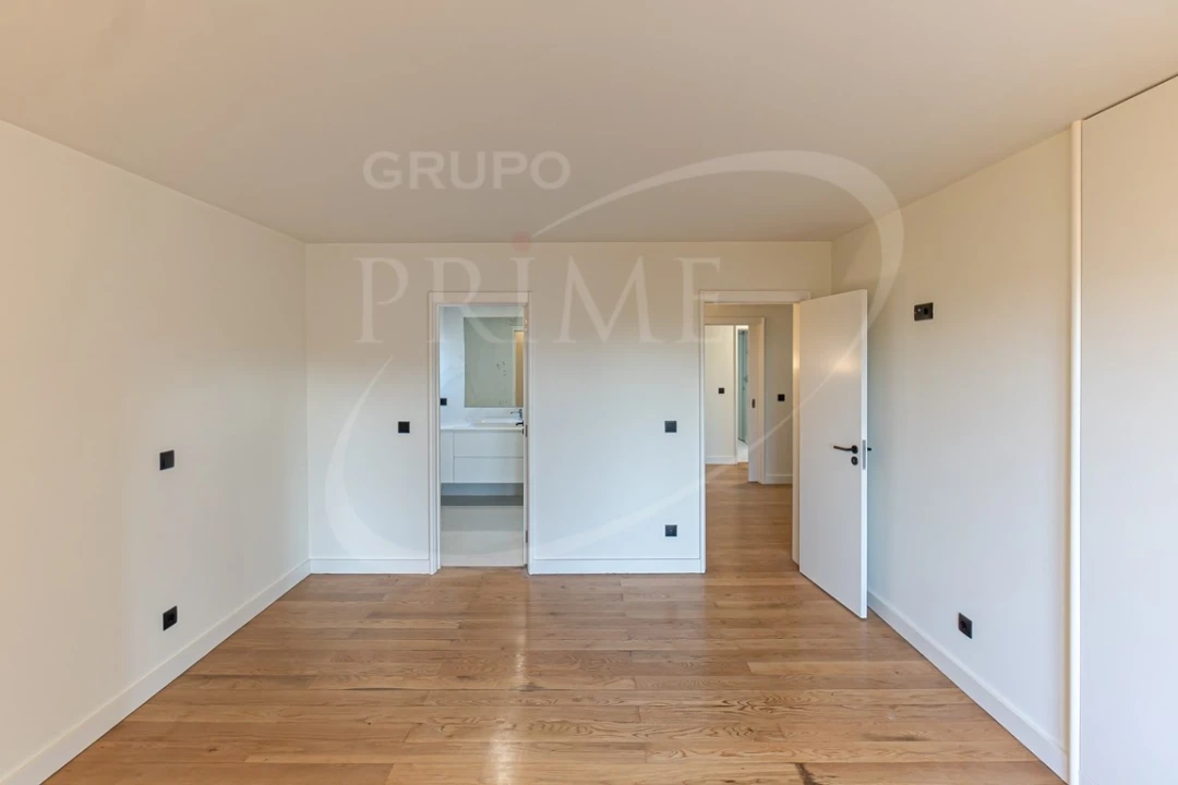 Moradia T4 para Venda em Gulpilhares e Valadares Foto 27