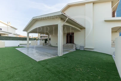 Moradia T4 para Venda em Gulpilhares e Valadares