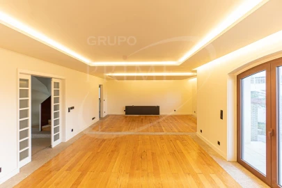 Moradia T4 para Venda em Gulpilhares e Valadares