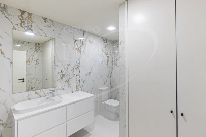 Moradia T4 para Venda em Gulpilhares e Valadares