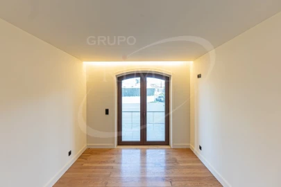 Moradia T4 para Venda em Gulpilhares e Valadares