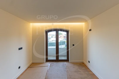 Moradia T4 para Venda em Gulpilhares e Valadares