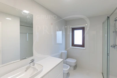 Moradia T4 para Venda em Gulpilhares e Valadares