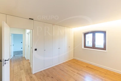 Moradia T4 para Venda em Gulpilhares e Valadares