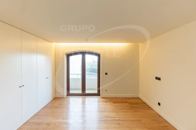 Moradia T4 para Venda em Gulpilhares e Valadares