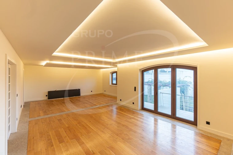 Moradia T4 para Venda em Gulpilhares e Valadares Foto 8