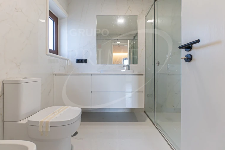 Moradia T4 para Venda em Gulpilhares e Valadares Foto 28