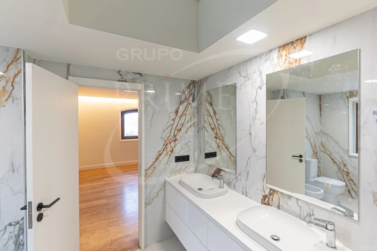 Moradia T4 para Venda em Gulpilhares e Valadares Foto 32