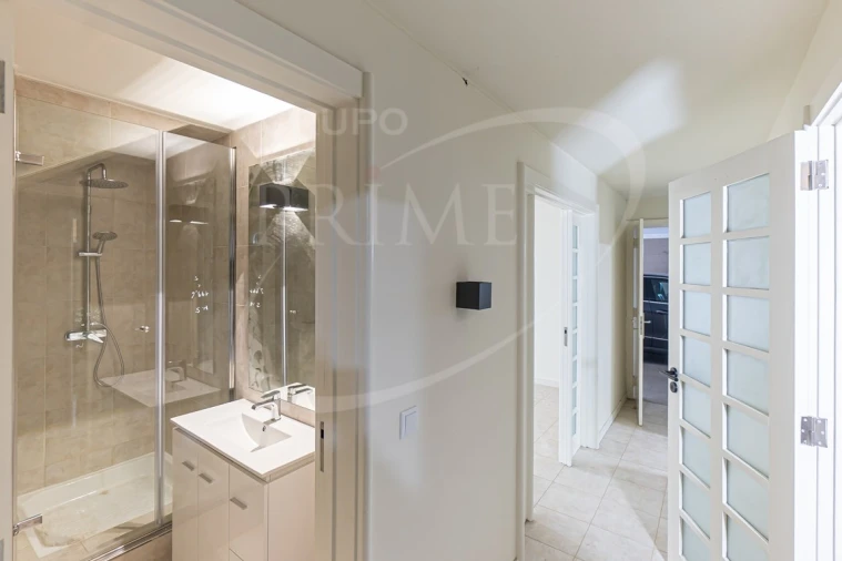 Moradia T4 para Venda em Gulpilhares e Valadares Foto 34