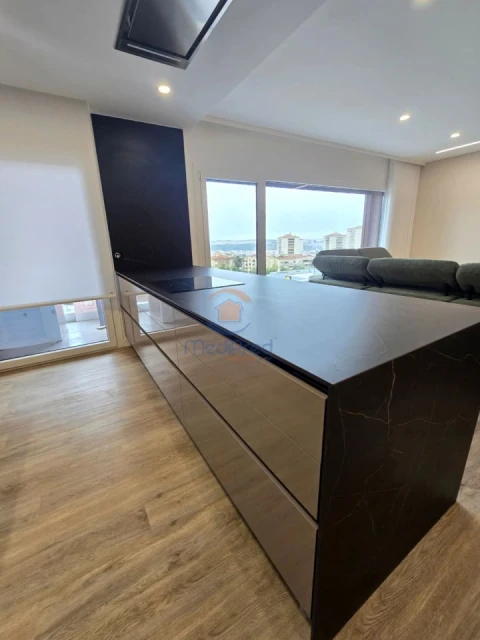 Apartamento T3 para Venda em Pontinha e Famões