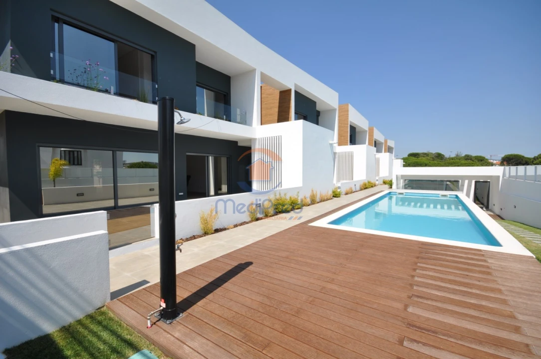 Moradia T4 para Venda em Loures Foto 1