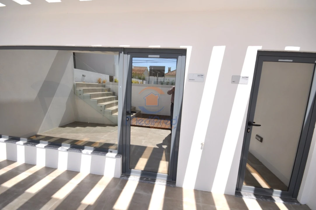 Moradia T4 para Venda em Loures Foto 23