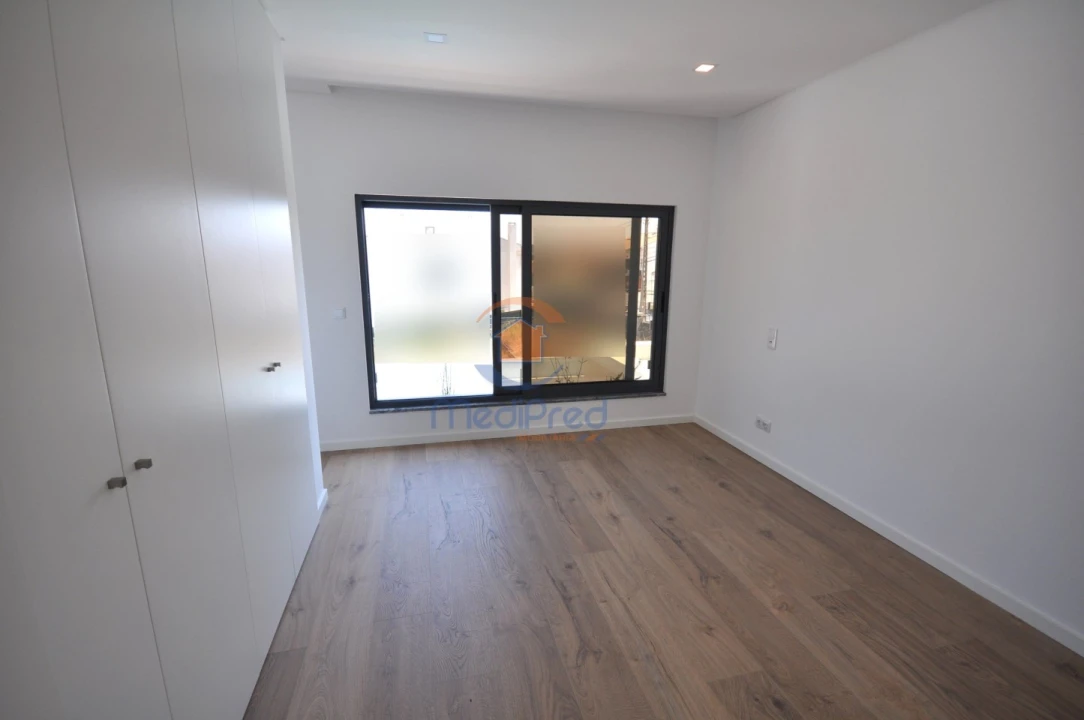 Moradia T4 para Venda em Loures Foto 46