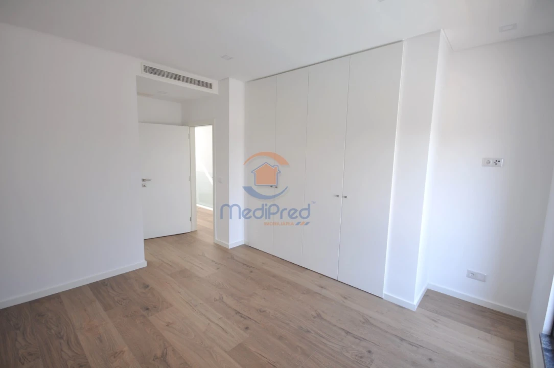 Moradia T4 para Venda em Loures Foto 47