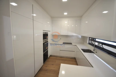 Moradia T4 para Venda em Loures