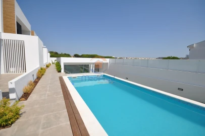 Moradia T4 para Venda em Loures