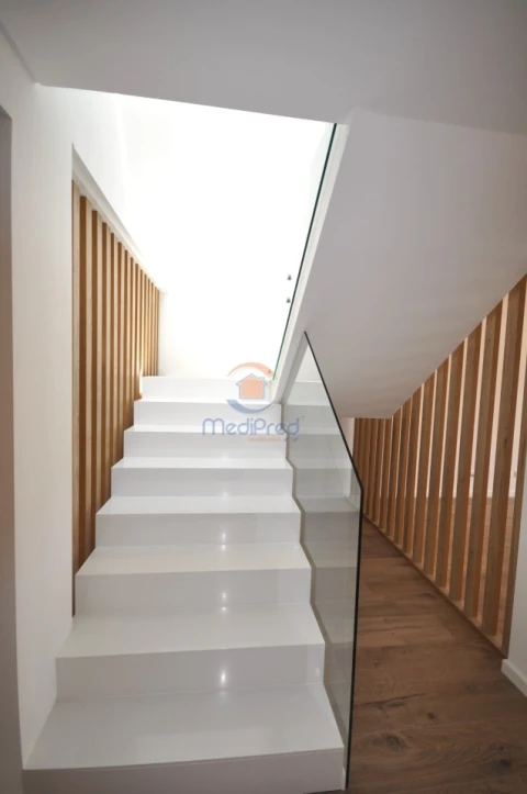 Moradia T4 para Venda em Loures