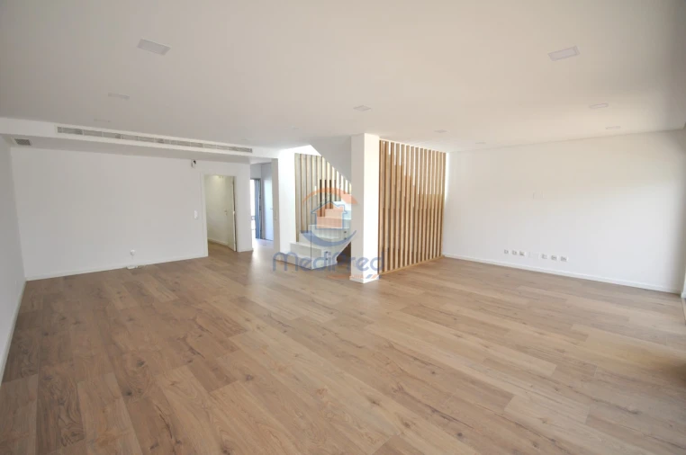 Moradia T4 para Venda em Loures Foto 19