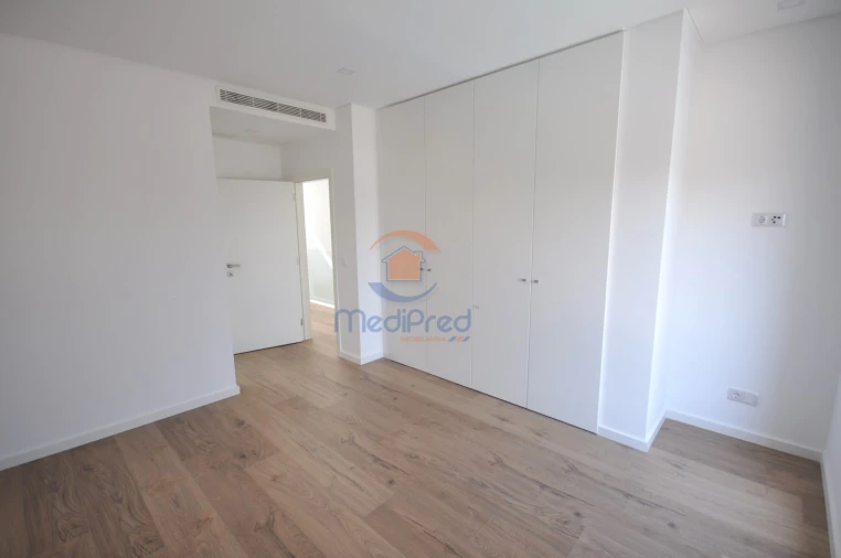 Moradia T4 para Venda em Loures Foto 48