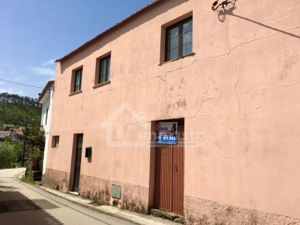 Quinta T3 para Venda em Figueiró dos Vinhos e Bairradas Foto 1